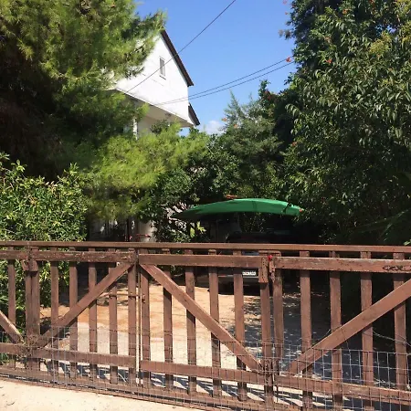 3-zimmer-villa-apartment Am Strand Mit Meerblick Lampiri (Peloponnese)