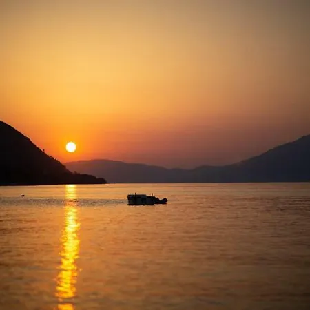 3-zimmer-villa-apartment Am Strand Mit Meerblick Lampiri (Peloponnese)